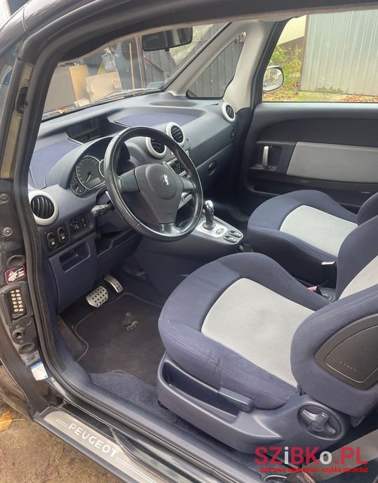 2005' Peugeot 1007 photo #5