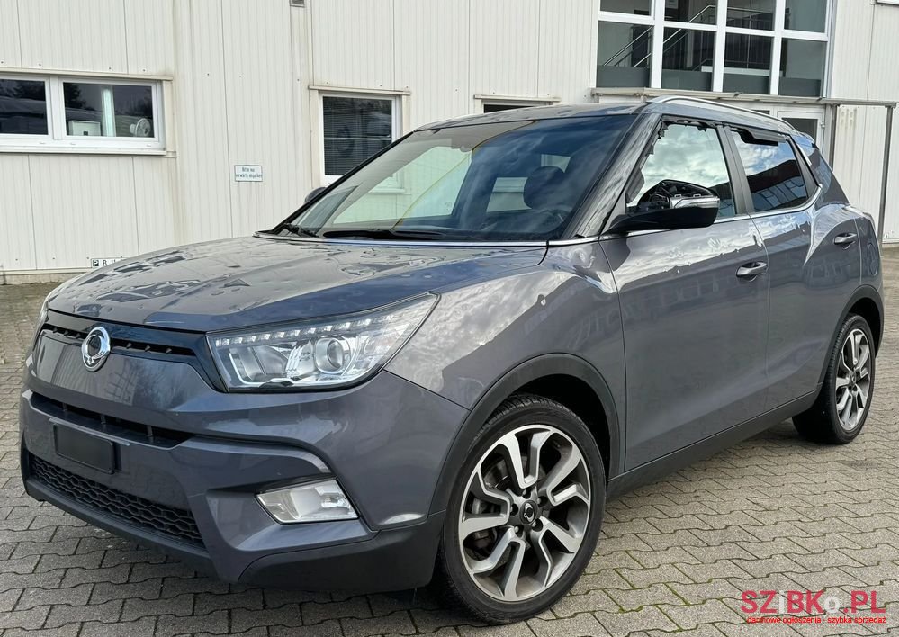 2015' SsangYong Tivoli photo #3