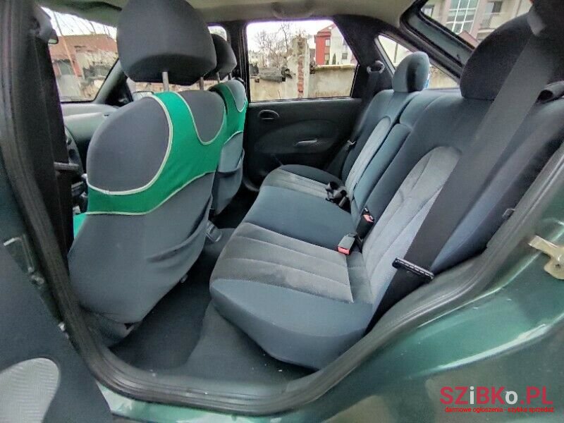 1999' Ford Escort photo #2