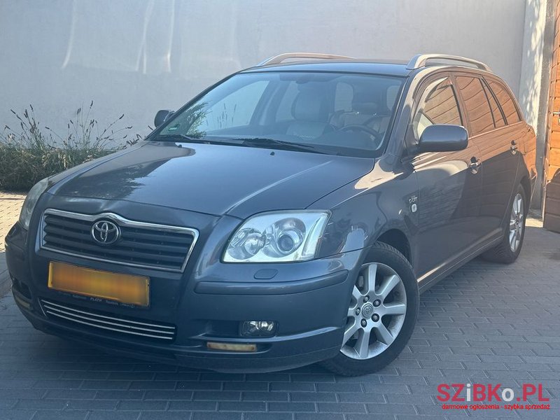 2007' Toyota Avensis photo #2