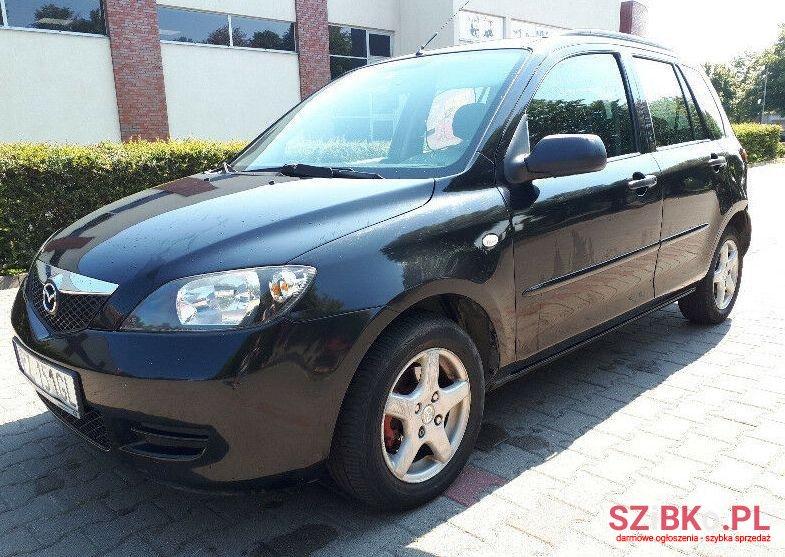 2004' Mazda 2 photo #1