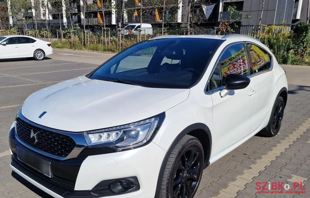 2016' DS Automobiles DS 4 photo #1