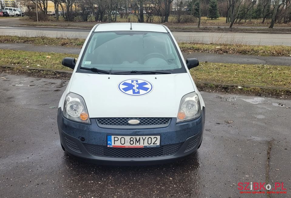 2008' Ford Fiesta photo #2