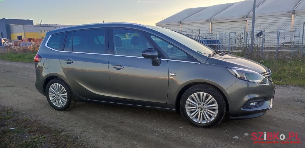 2017' Opel Zafira 1.6 Cdti Cosmo photo #6