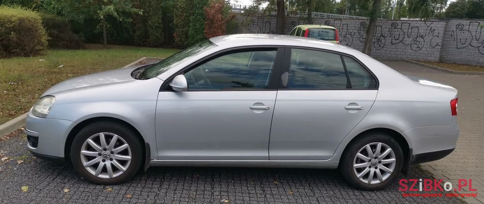 2007' Volkswagen Jetta photo #3