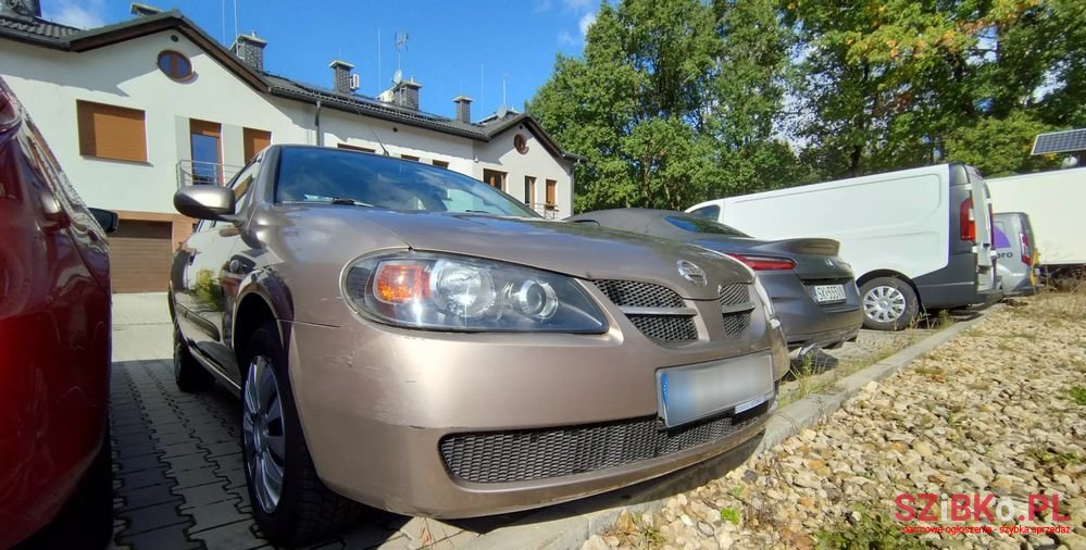 2006' Nissan Almera photo #2