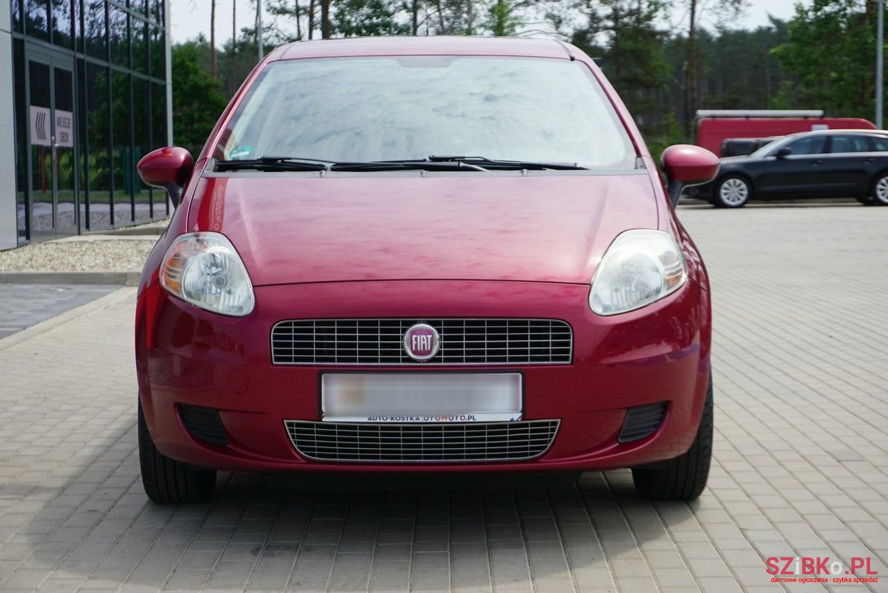 2009' Fiat Grande Punto photo #3