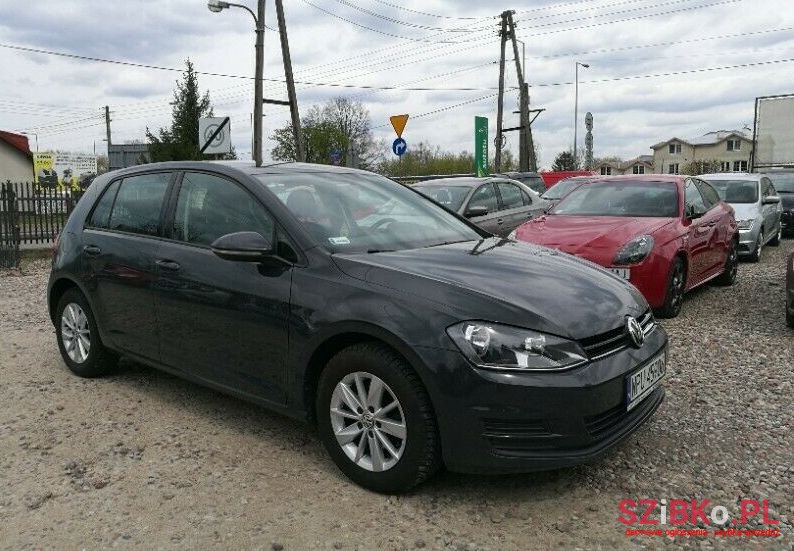 2017' Volkswagen Golf photo #1