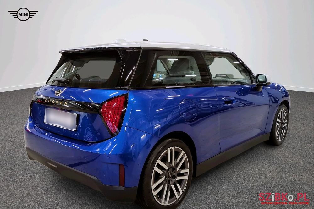 2023' MINI Cooper photo #5