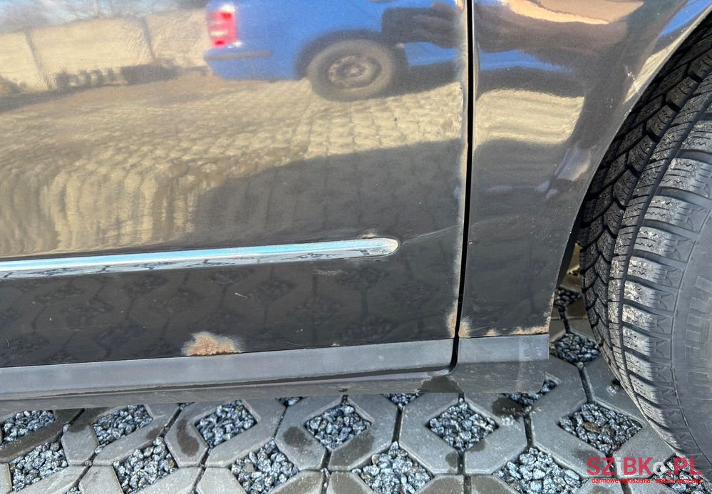 2006' Volkswagen Passat photo #6