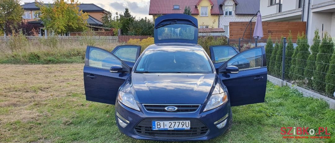 2011' Ford Mondeo photo #1