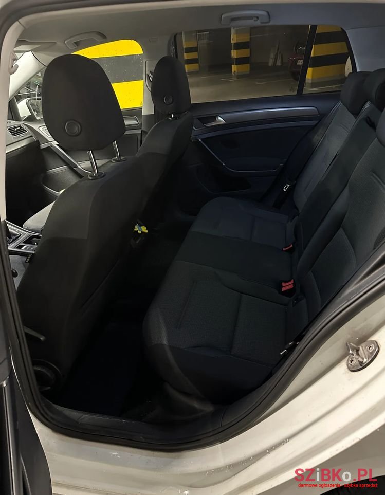 2013' Volkswagen Golf photo #3