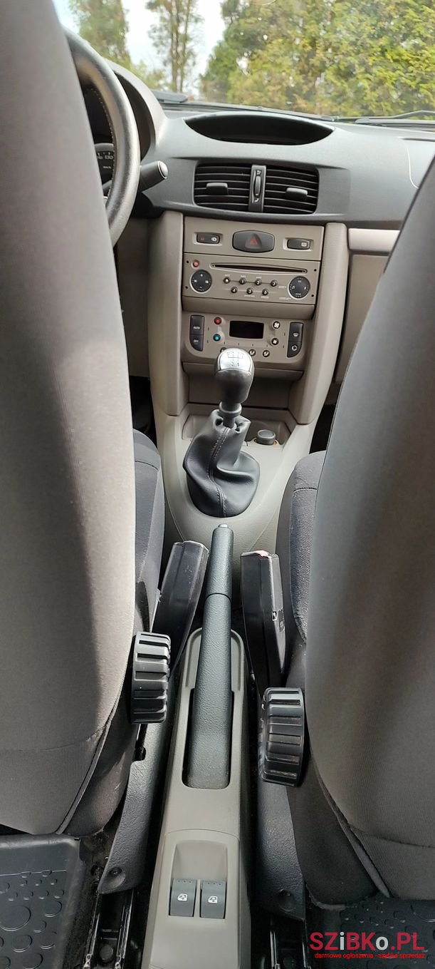 2009' Renault Thalia photo #4