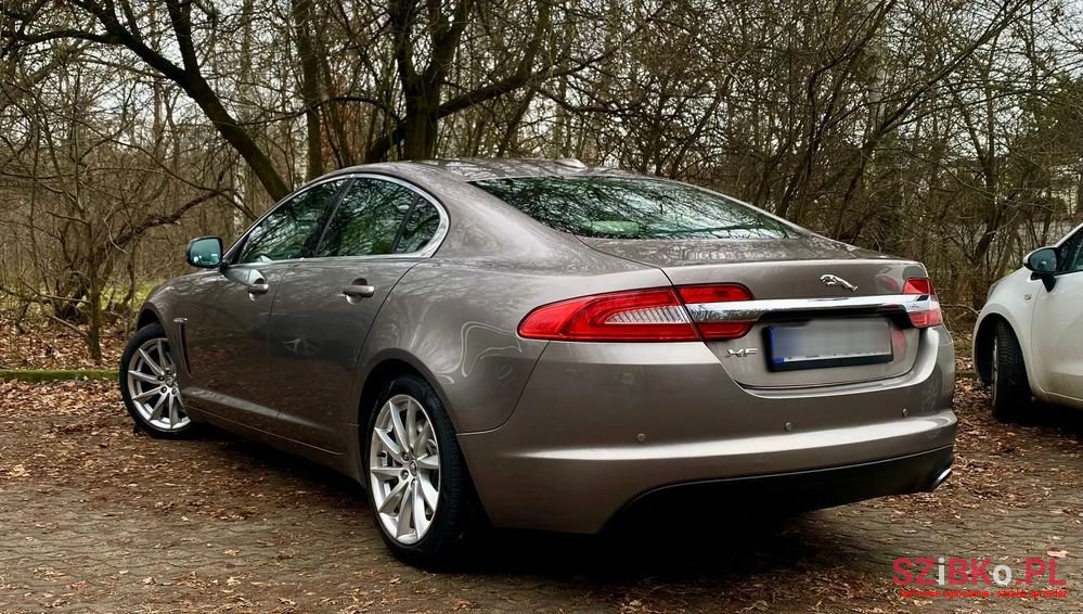 2011' Jaguar XF 2.2 D Luxury photo #4