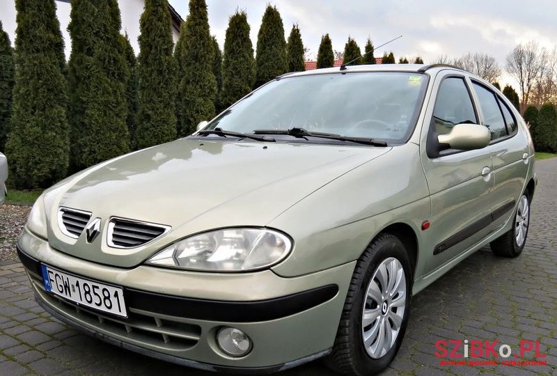 2002' Renault Megane photo #1