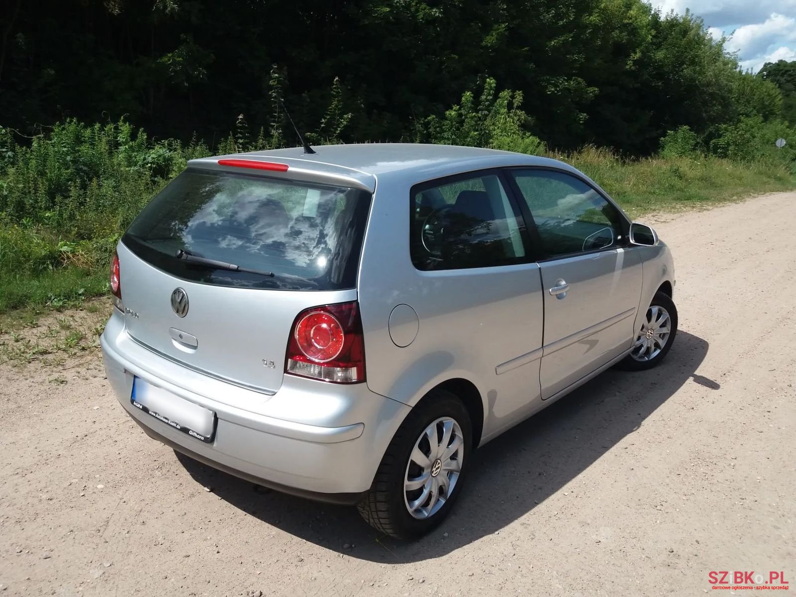 2005' Volkswagen Polo photo #5