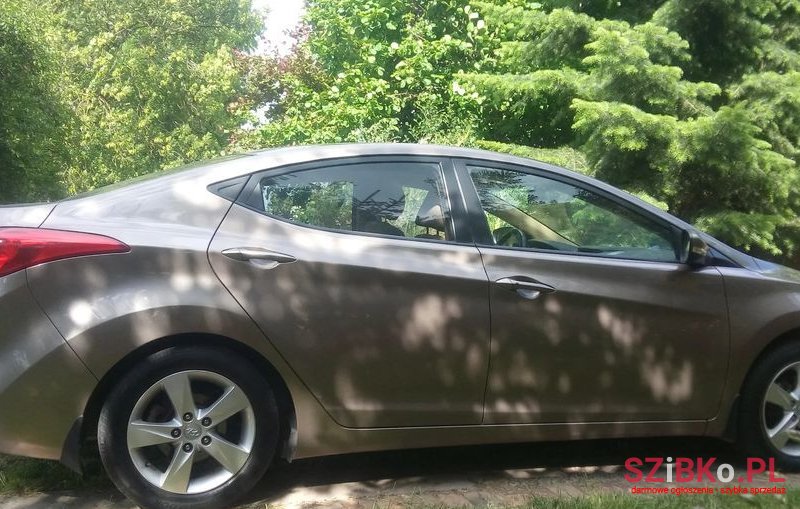 2011' Hyundai Elantra photo #4