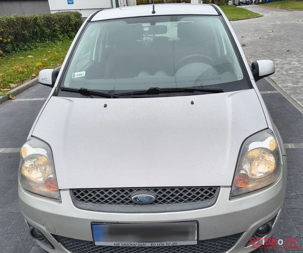 2008' Ford Fiesta photo #1