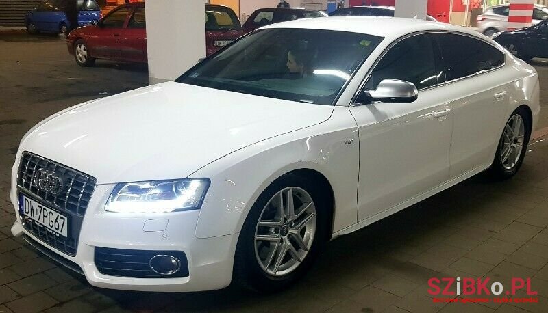 2010' Audi S5 photo #3