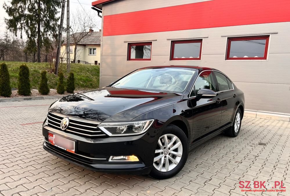 2015' Volkswagen Passat photo #1