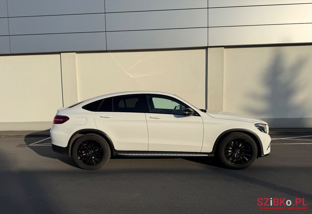 2017' Mercedes-Benz GLC photo #3