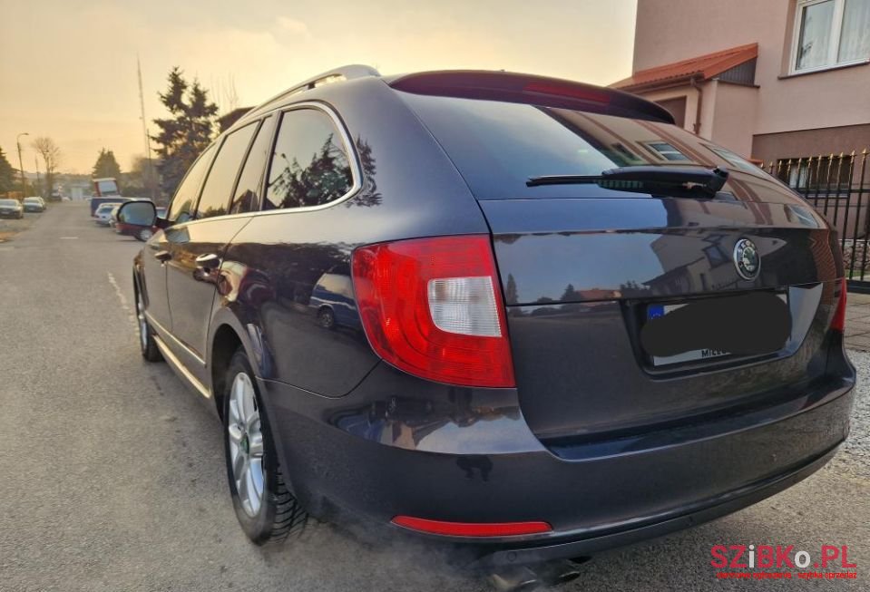 2010' Skoda Superb photo #5