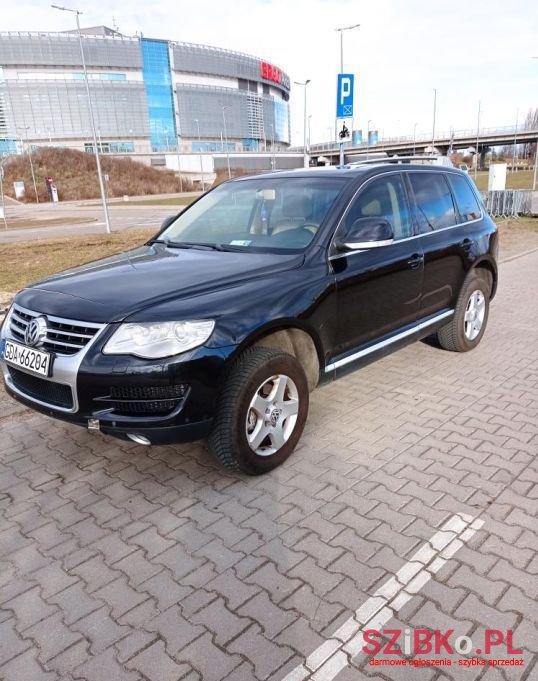 2007' Volkswagen Touareg photo #1
