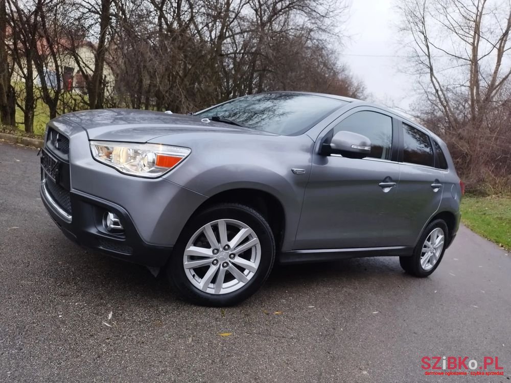 2011' Mitsubishi ASX 1.6 2Wd photo #2