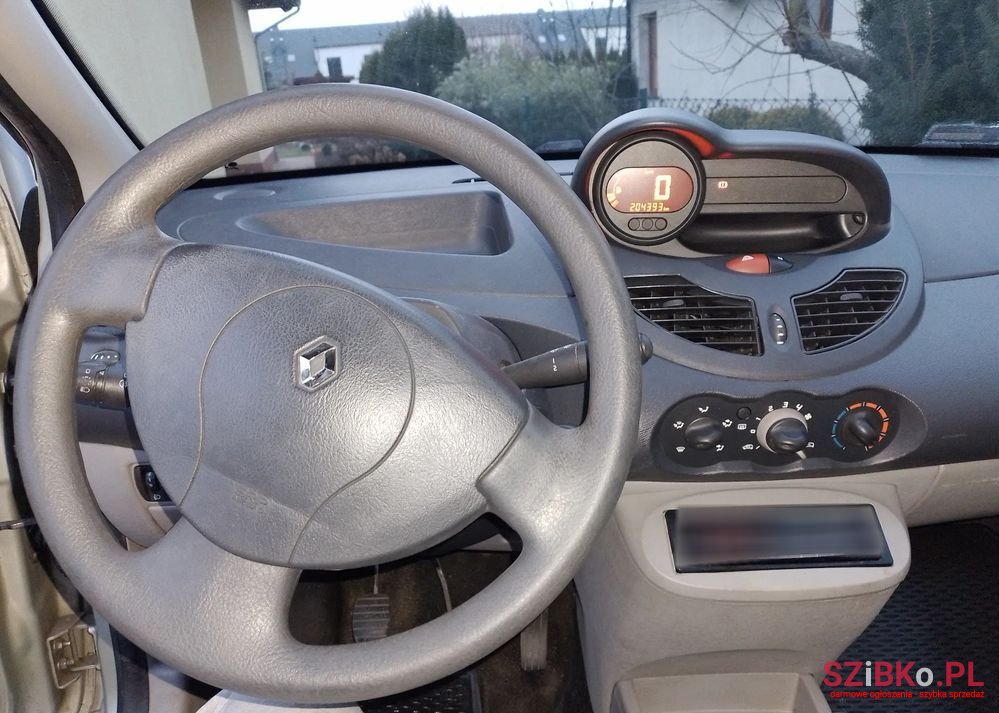 2008' Renault Twingo photo #6