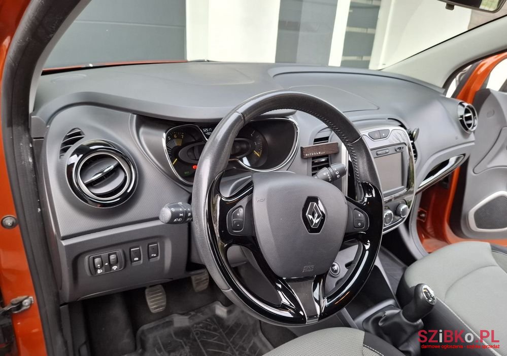 2015' Renault Captur 0.9 Energy Tce Life photo #4