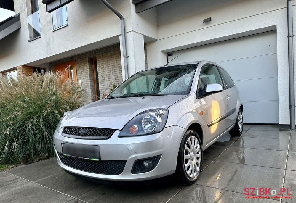 2007' Ford Fiesta photo #1