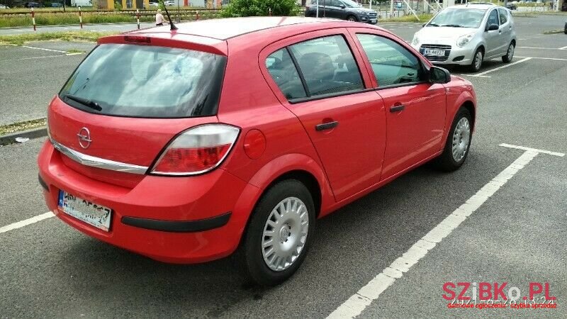 2006' Opel Astra photo #2