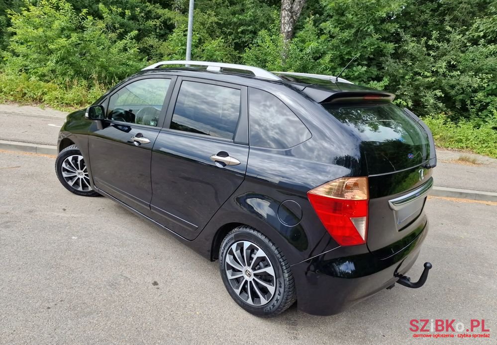 2007' Honda FR-V photo #4