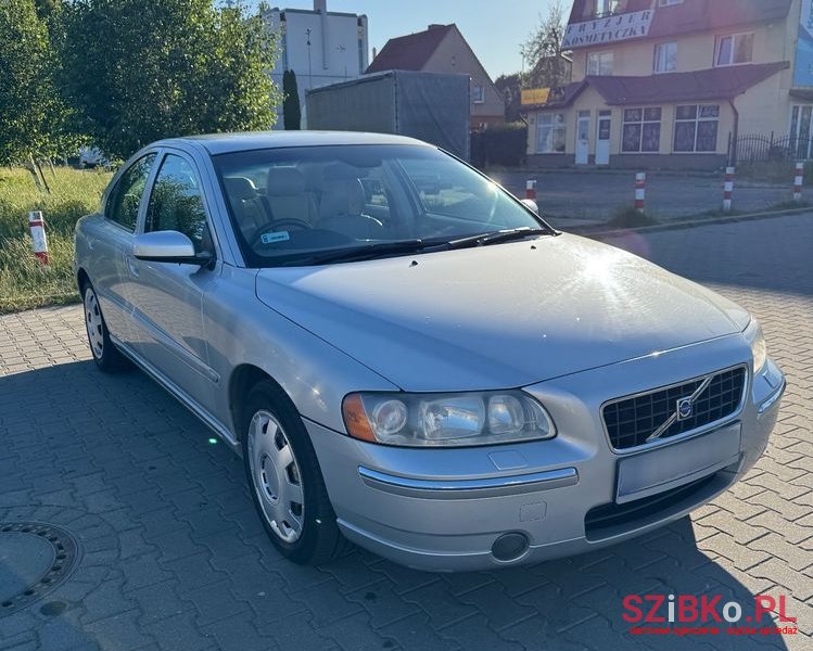 2005' Volvo S60 2.0T Summum photo #3