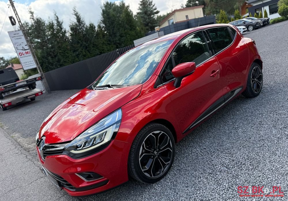 2019' Renault Clio photo #1