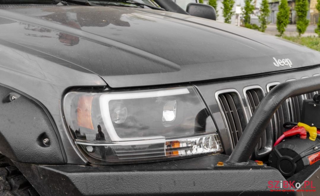 2002' Jeep Grand Cherokee photo #4