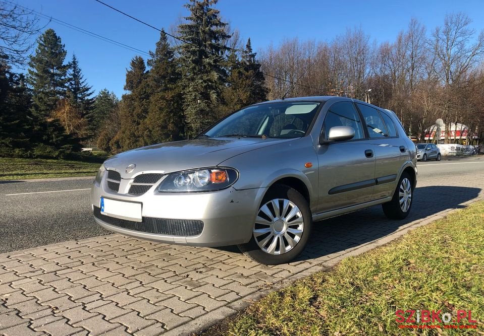 2005' Nissan Almera photo #1