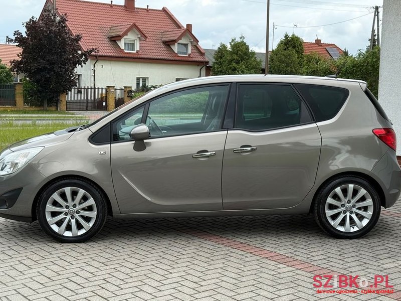 2010' Opel Meriva 1.4 T Cosmo photo #4