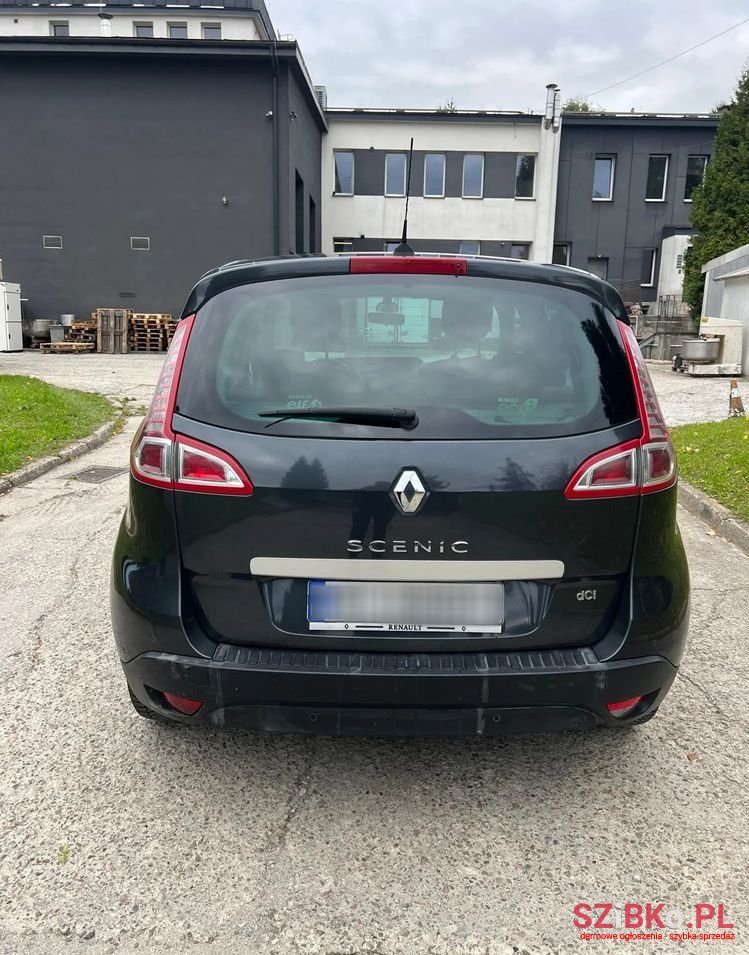 2011' Renault Scenic 1.5 Dci Intens Edc photo #3