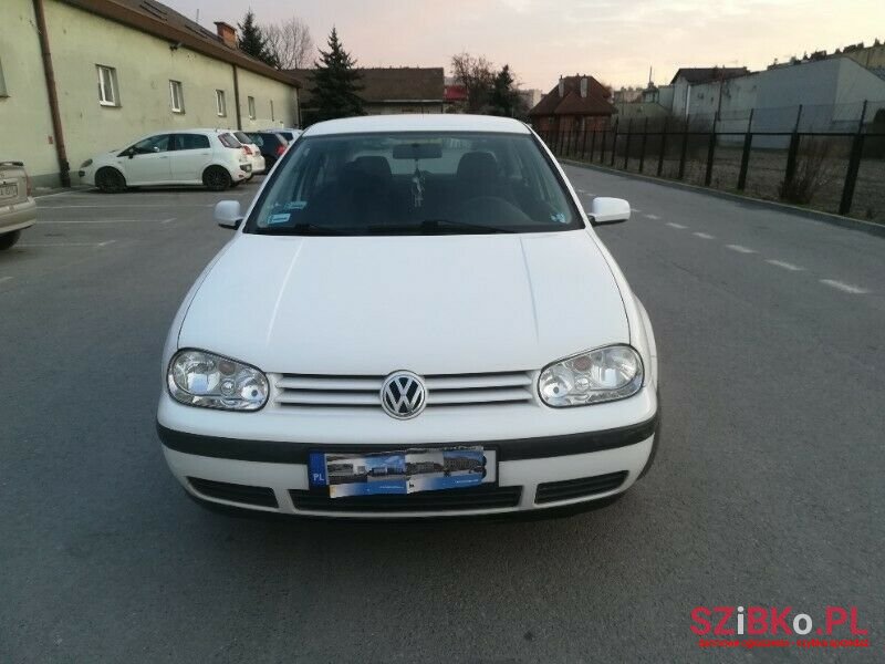 2000' Volkswagen Golf photo #1