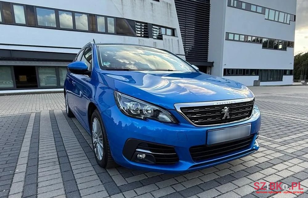 2020' Peugeot 308 Sw photo #2