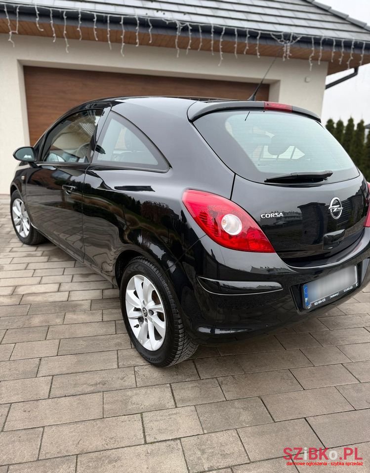2014' Opel Corsa photo #4