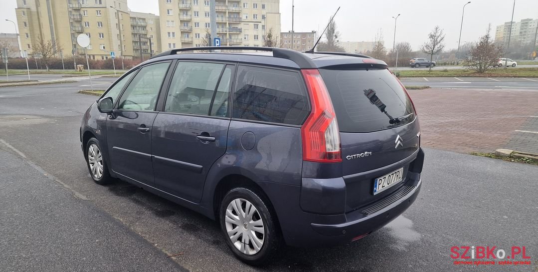 2009' Citroen C4 Grand Picasso photo #3