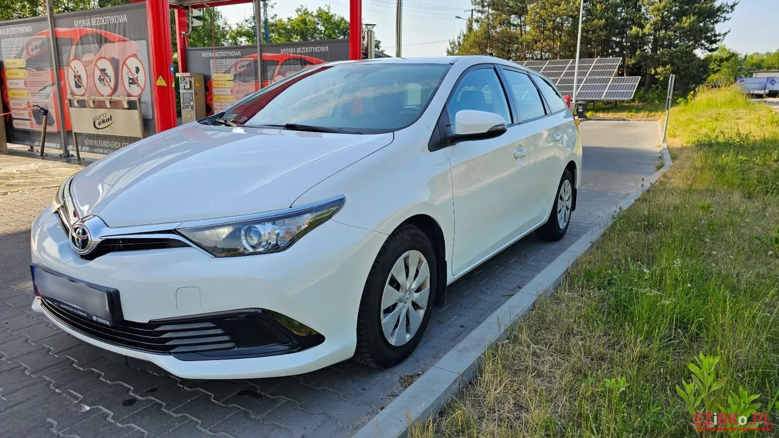 2018' Toyota Auris photo #1