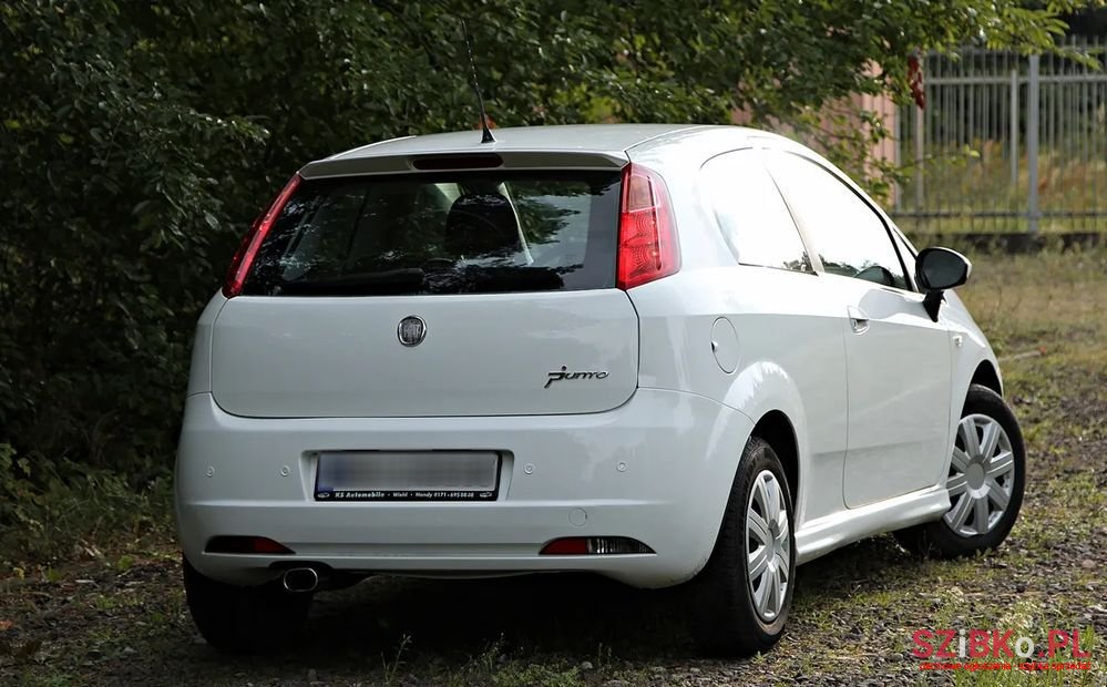 2009' Fiat Grande Punto 1.4 8V Active photo #5