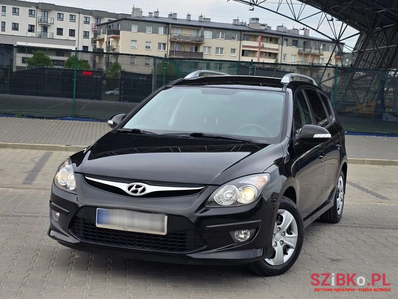 2012' Hyundai i30 Cw photo #1