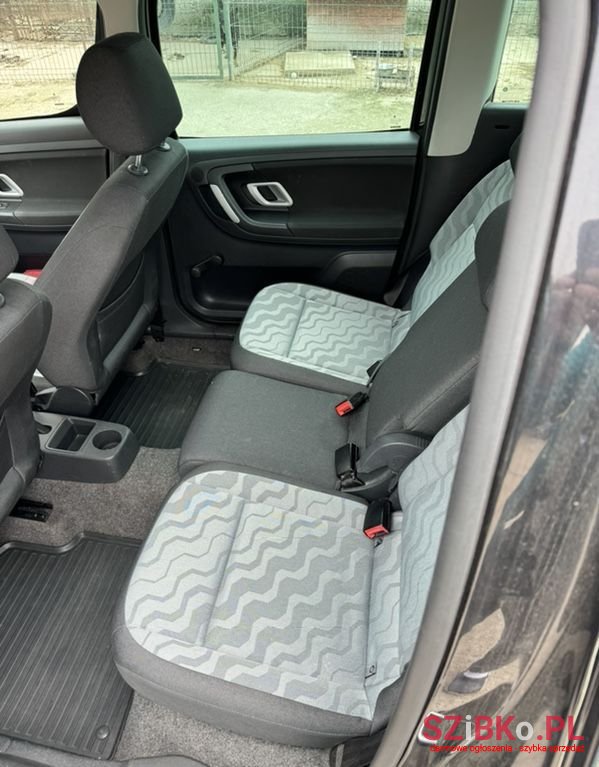 2008' Skoda Roomster 1.9 Tdi Comfort photo #6