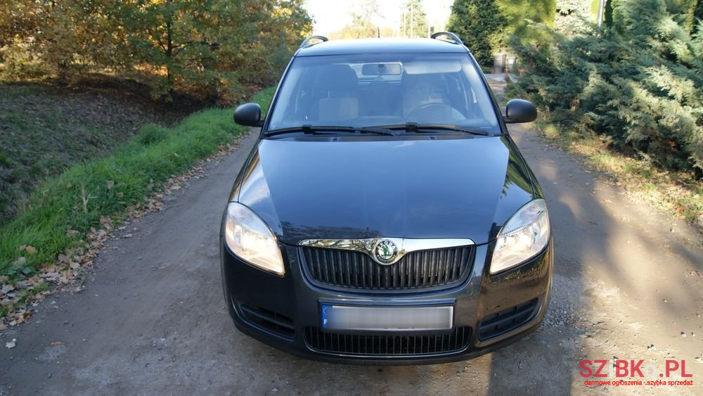 2008' Skoda Fabia photo #1