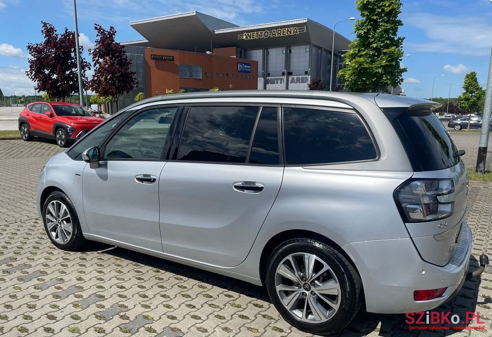 2014' Citroen C4 Picasso photo #2