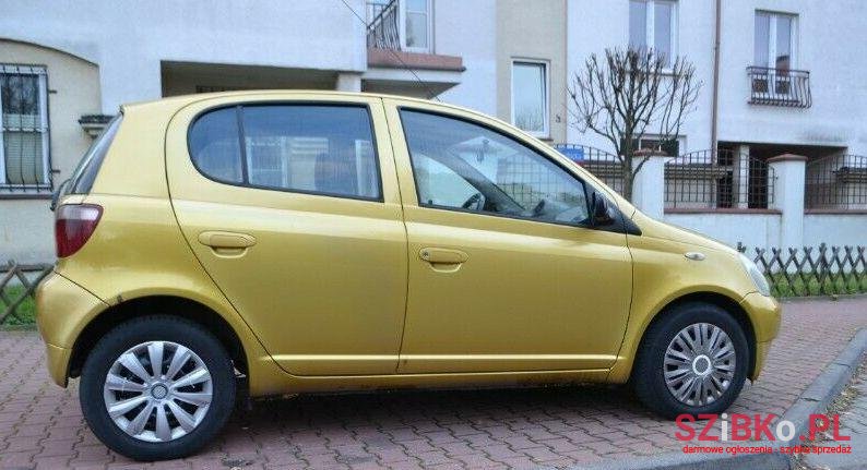 2002' Toyota Yaris photo #1